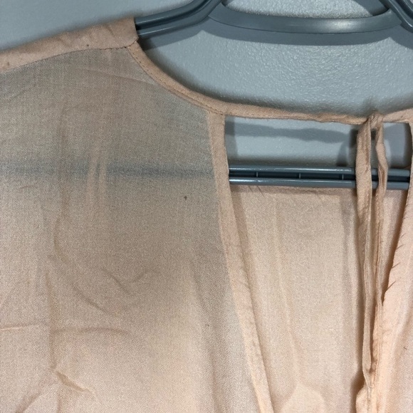 Walter Baker Sophie Bell Sleeve Boho Peasant Long Sleeve Flowy Blouse Light Pink - Picture 8 of 8